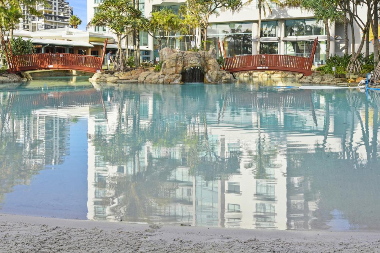 Holiday Holiday Crown Towers غولد كوست المظهر الخارجي الصورة